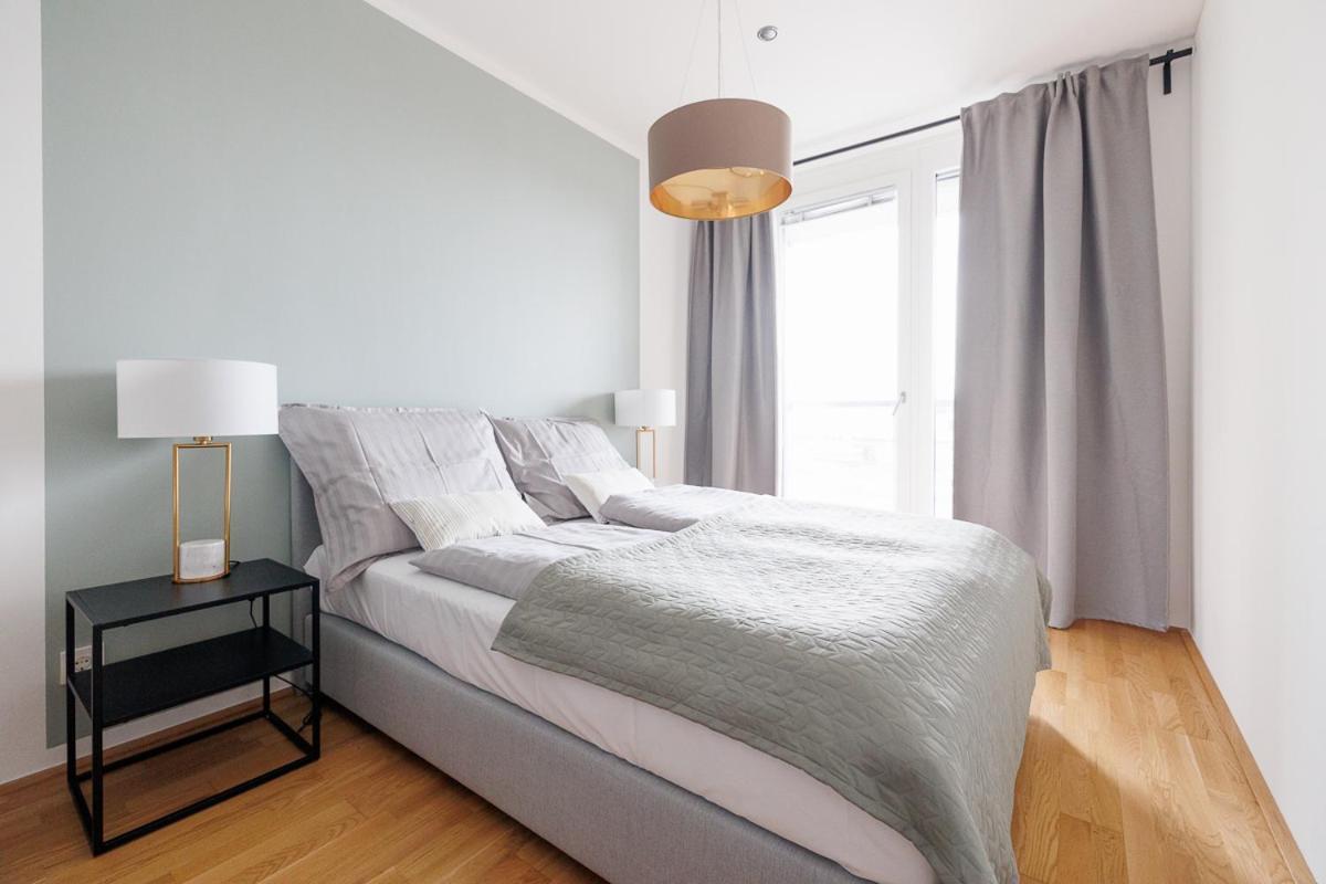 Lovely Apartment In Marina Tower - 10Min To City Center ウィーン エクステリア 写真